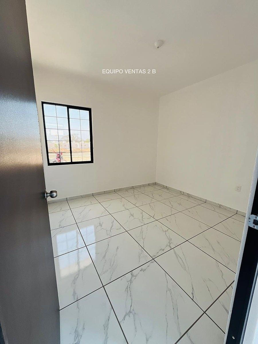 House in La Reserva, Villa de Alvarez, photo 5 of 8
