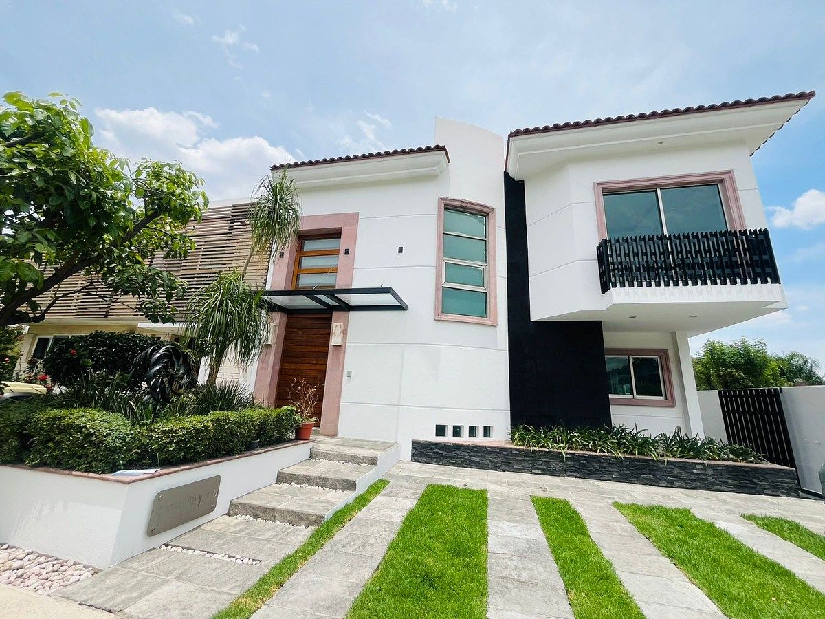 HERMOSA RESIDENCIA EN VENTA EN LA JOYA, GUADALAJARA, JAL., foto 1 de 16