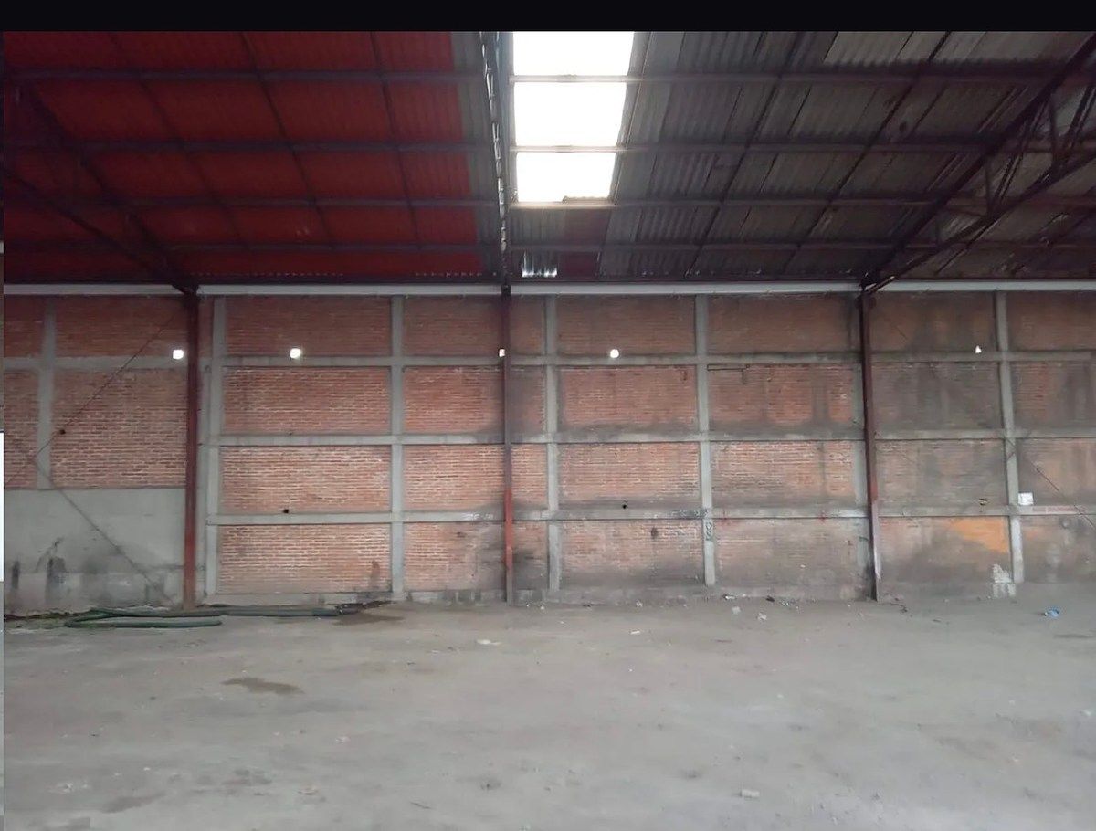 Commercial Storage Unit in Bosques de Ixtacala, Atizapán de Zaragoza, photo 2 of 5