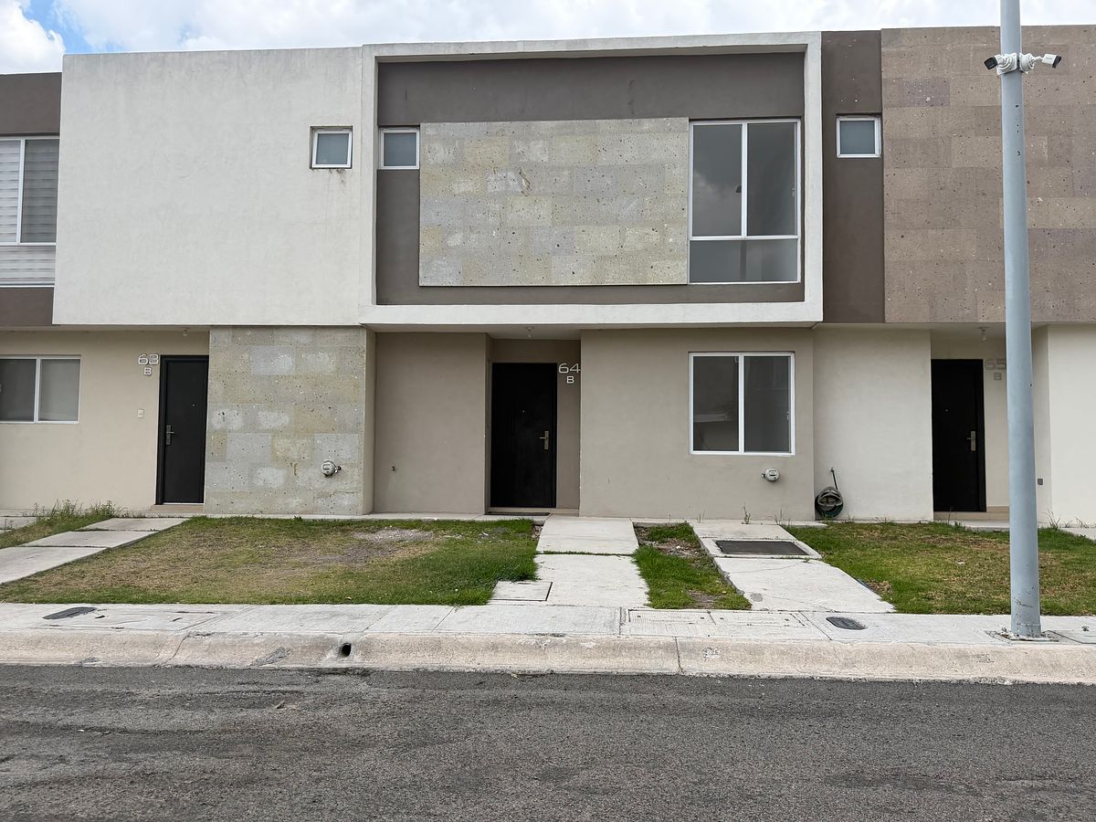 Renta casa en Zakia recamara en planta baja Queretaro, photo 1 of 28