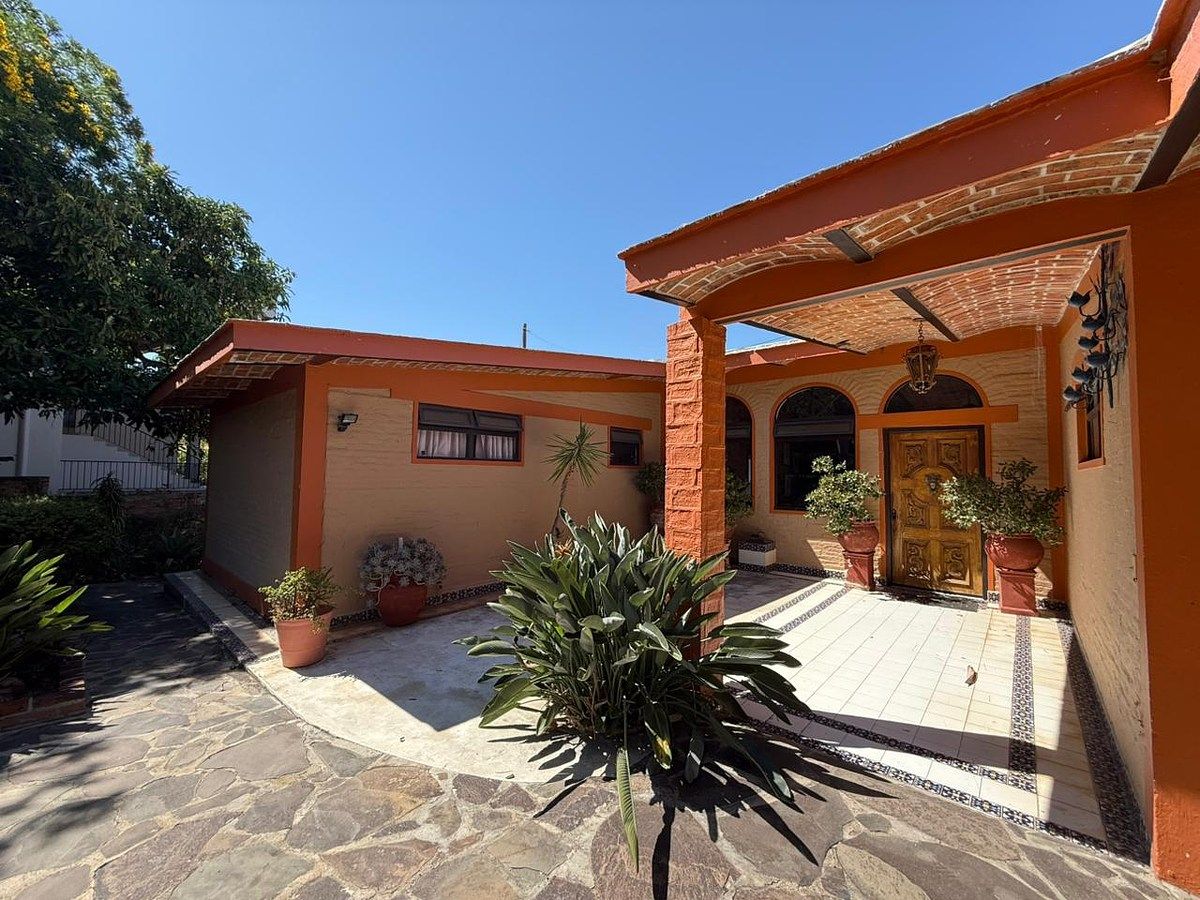 House in Gated Community in San Nicolás de Ibarra, Chapala, photo 2 of 15