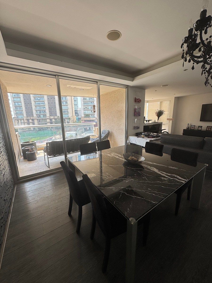 Hermoso departamento con balcón, foto 1 de 7