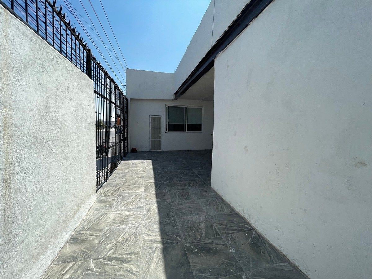 Building in La Lejona, San Miguel de Allende, photo 3 of 30
