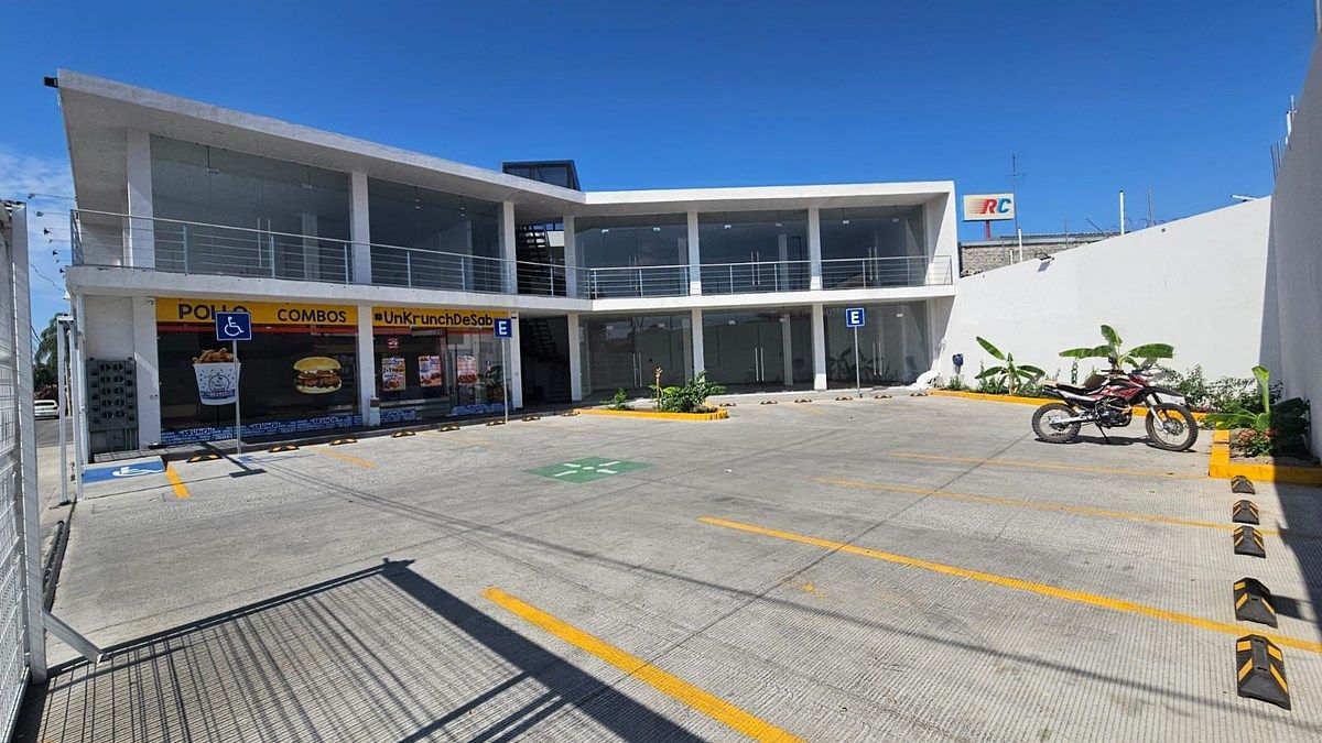 LOCALES EN RENTA, PLAZA DUBAI, LAS MISIONES, IRAPUATO, GUANAJUATO, foto 1 de 5