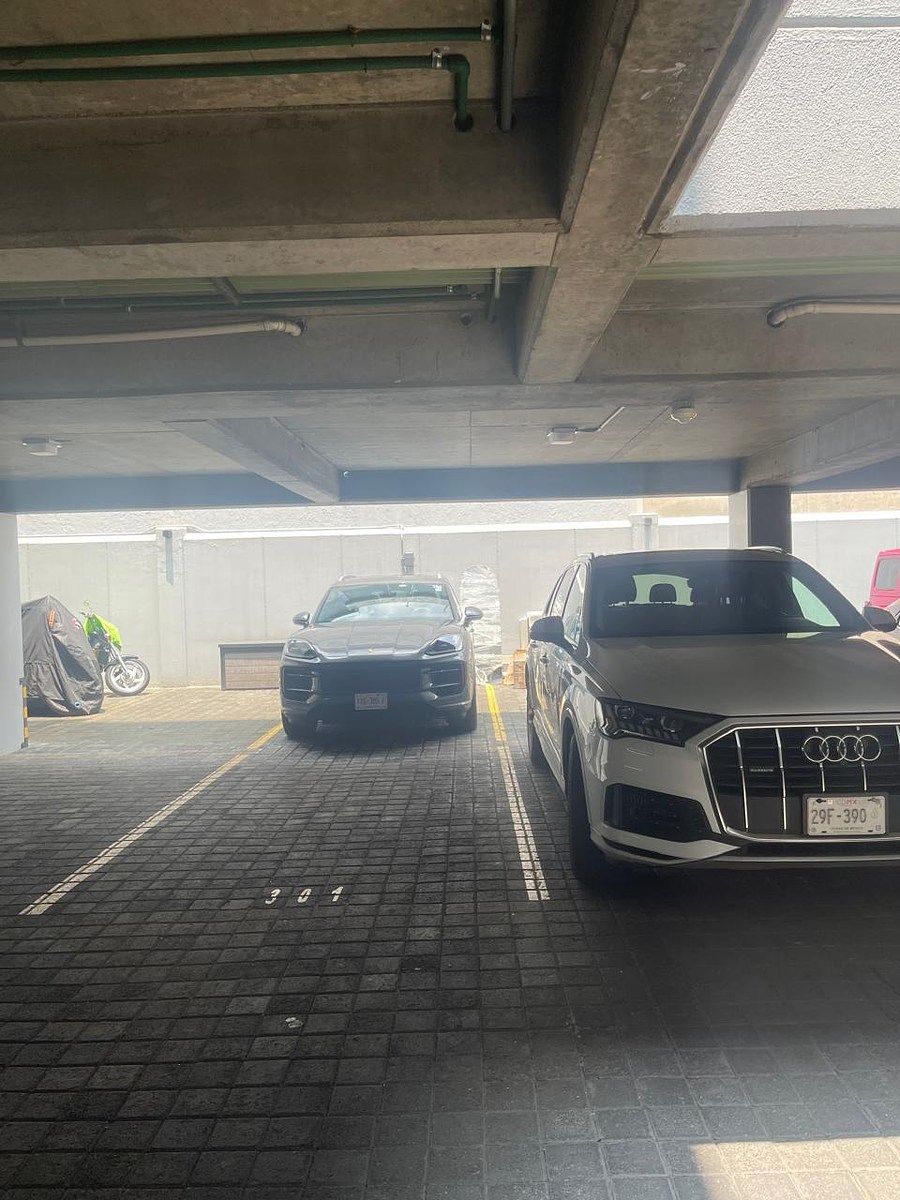 Estacionamiento, foto 24 de 24