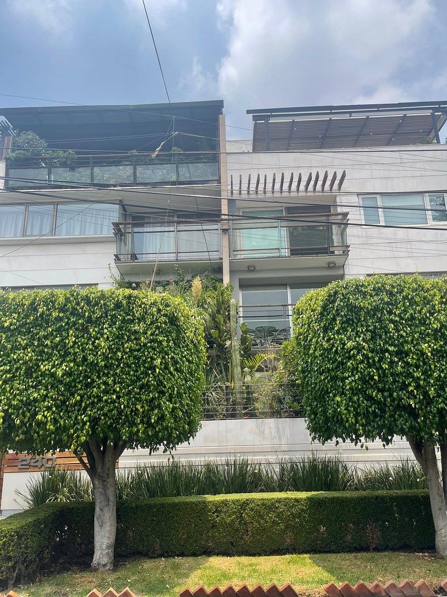 Fachada, foto 1 de 24