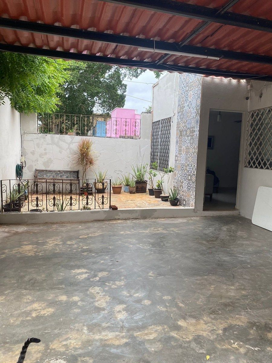 Casa reformada em localização prática, escolas e supermercados, foto 1 de 17