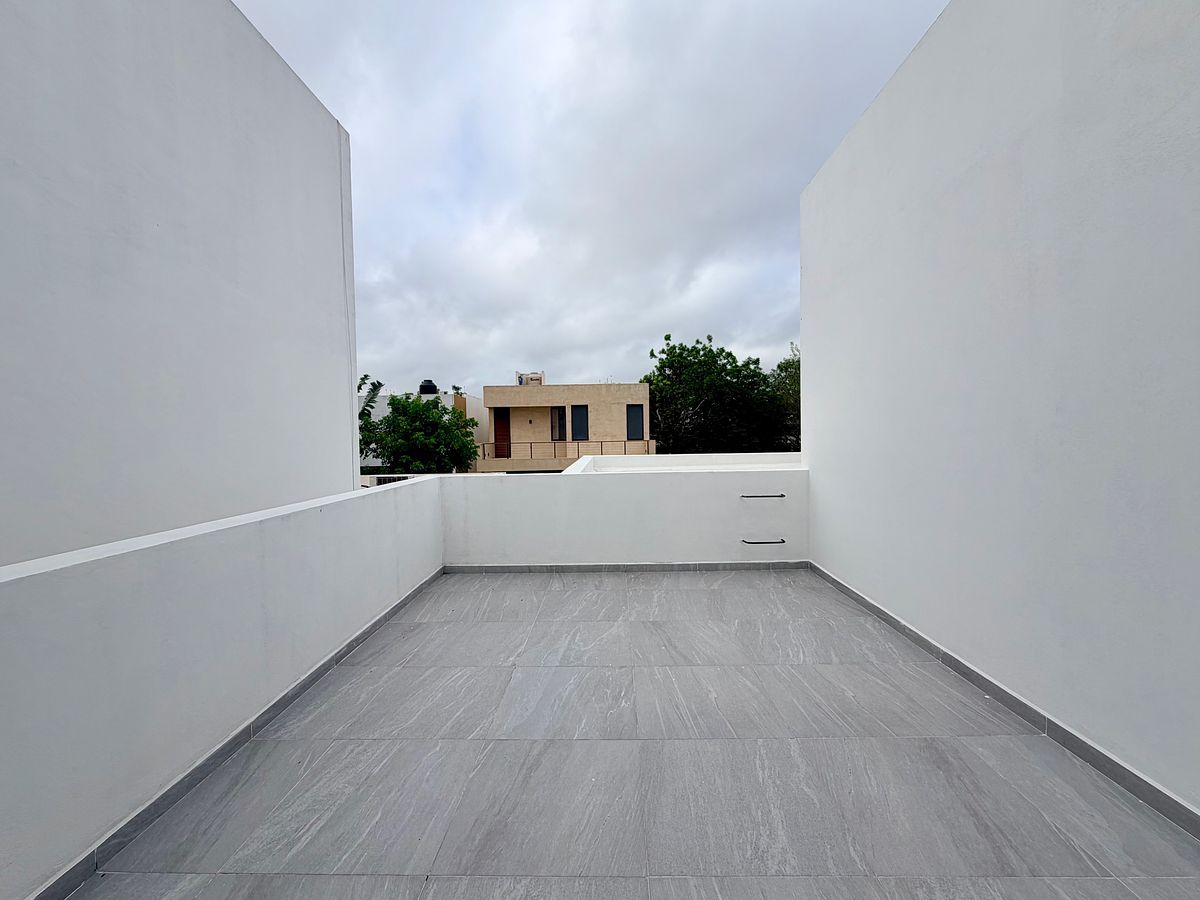 House in Gated Community in Parque Natura, Mérida, photo 23 of 35