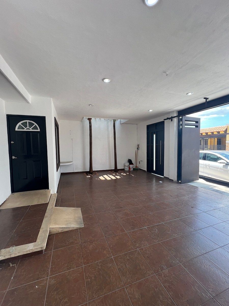 CASA AMUEBLADA EN RENTA EN LAS AMÉRICAS FRENTE AL AURRERA, photo 1 of 18