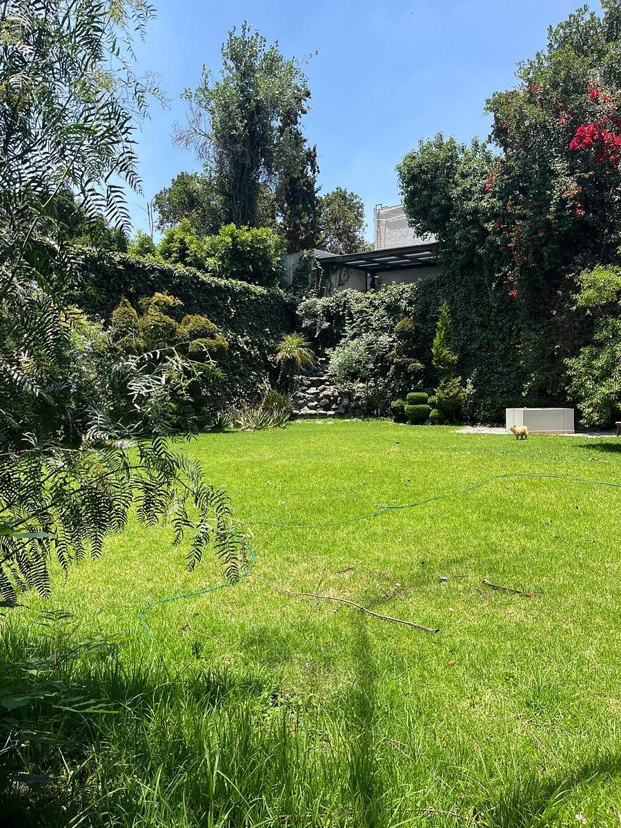 HERMOSA PROPIEDAD PARA REMODELAR EN JARDINES DEL PEDREGAL, foto 1 de 10