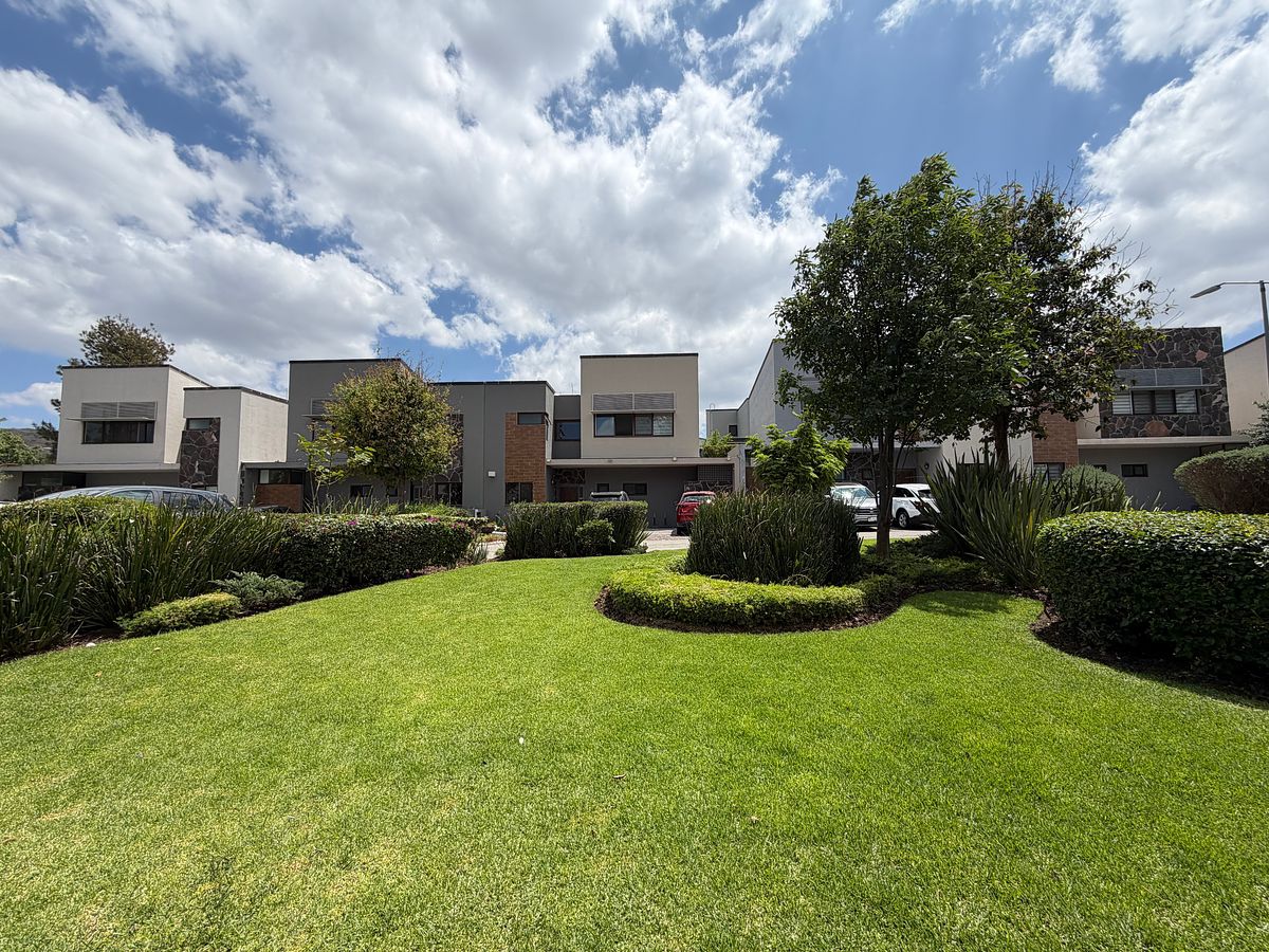 House in Gated Community in Altozano el Nuevo Querétaro, Querétaro, photo 11 of 50