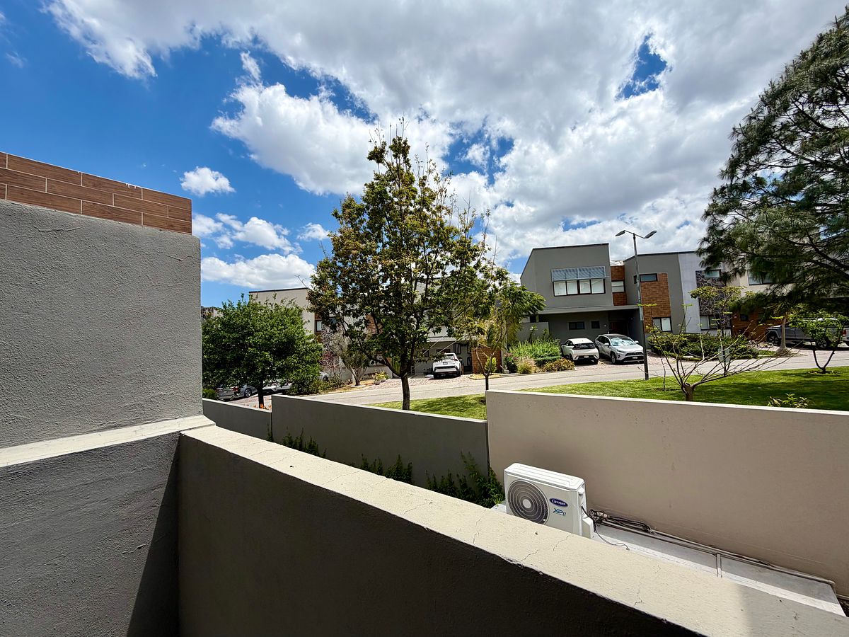 House in Gated Community in Altozano el Nuevo Querétaro, Querétaro, photo 21 of 50