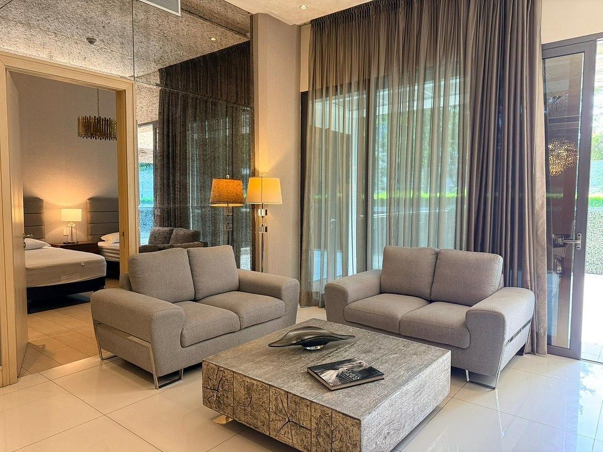 APARTMENT FOR RENT - METROPOLITAN CENTER, photo 1 of 17