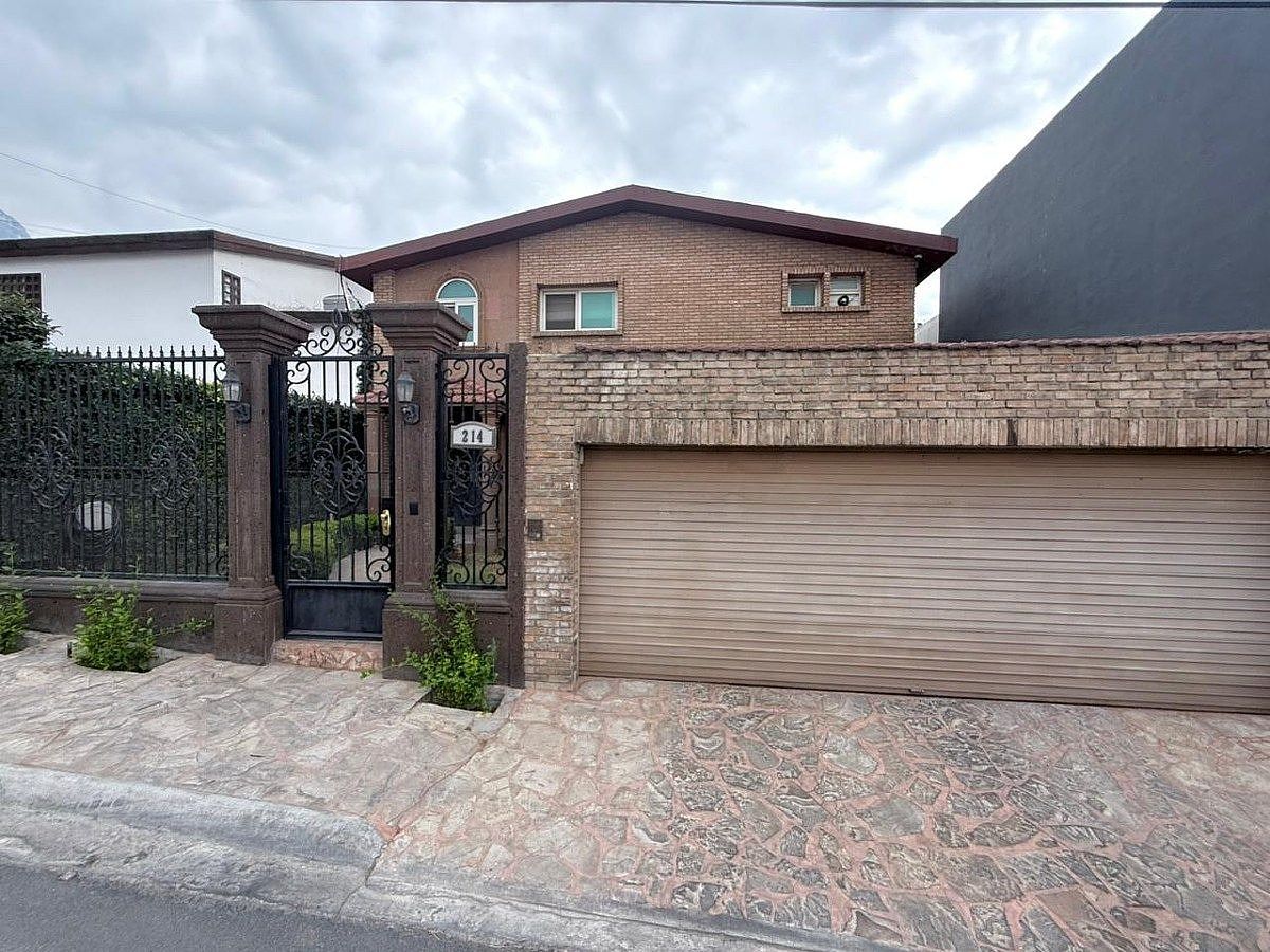 Casa em Las Cumbres 3 Sector, Monterrey, foto 2 de 26