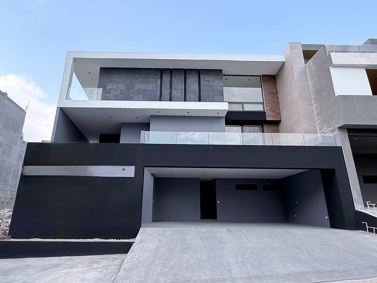 CASA EN VENTA CARRETERA NACIONAL - BOSQUES DE LAS MISIONES, foto 1 de 18