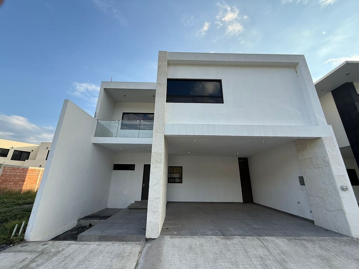 House in Amorada Privada Residencial, Santiago, photo 2 of 21