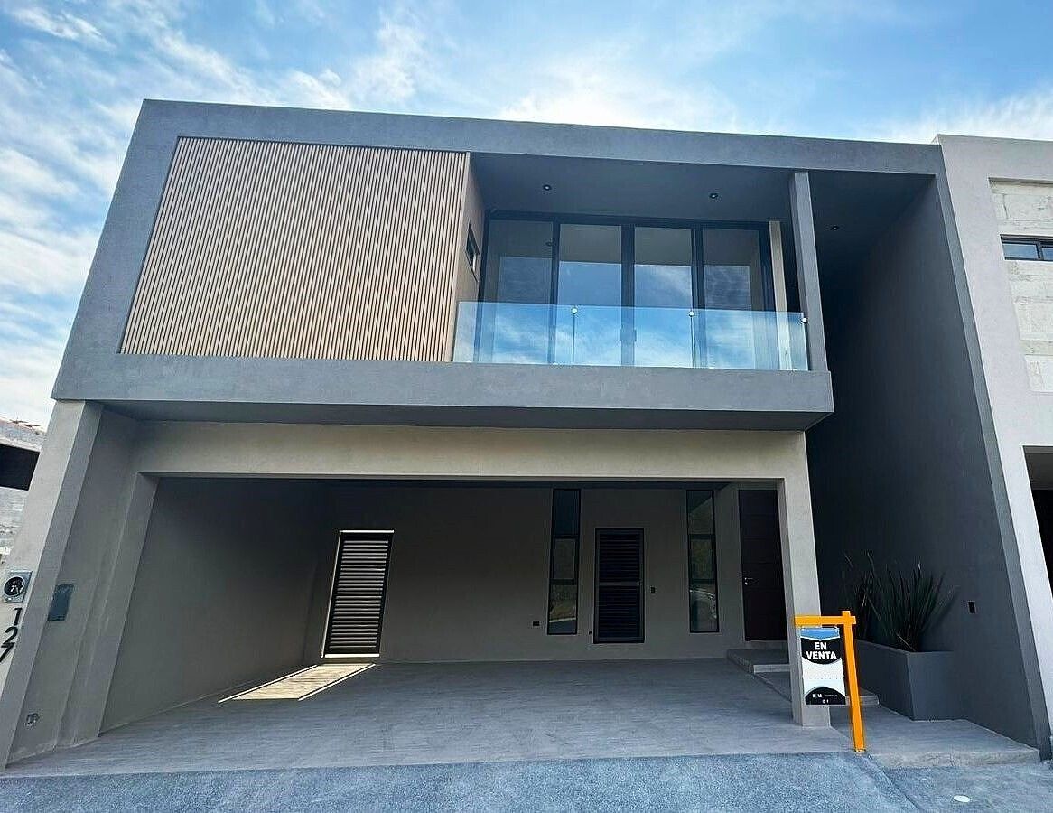 CASA À VENDA NO RESIDENCIAL AMORADA, foto 1 de 19