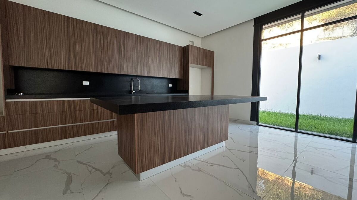 House in Bosques de las Misiones Sector Reserva, Santiago, photo 3 of 25