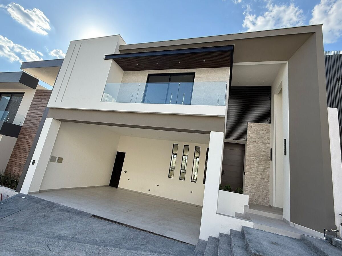 House in Castaños del Vergel, Monterrey, photo 2 of 20