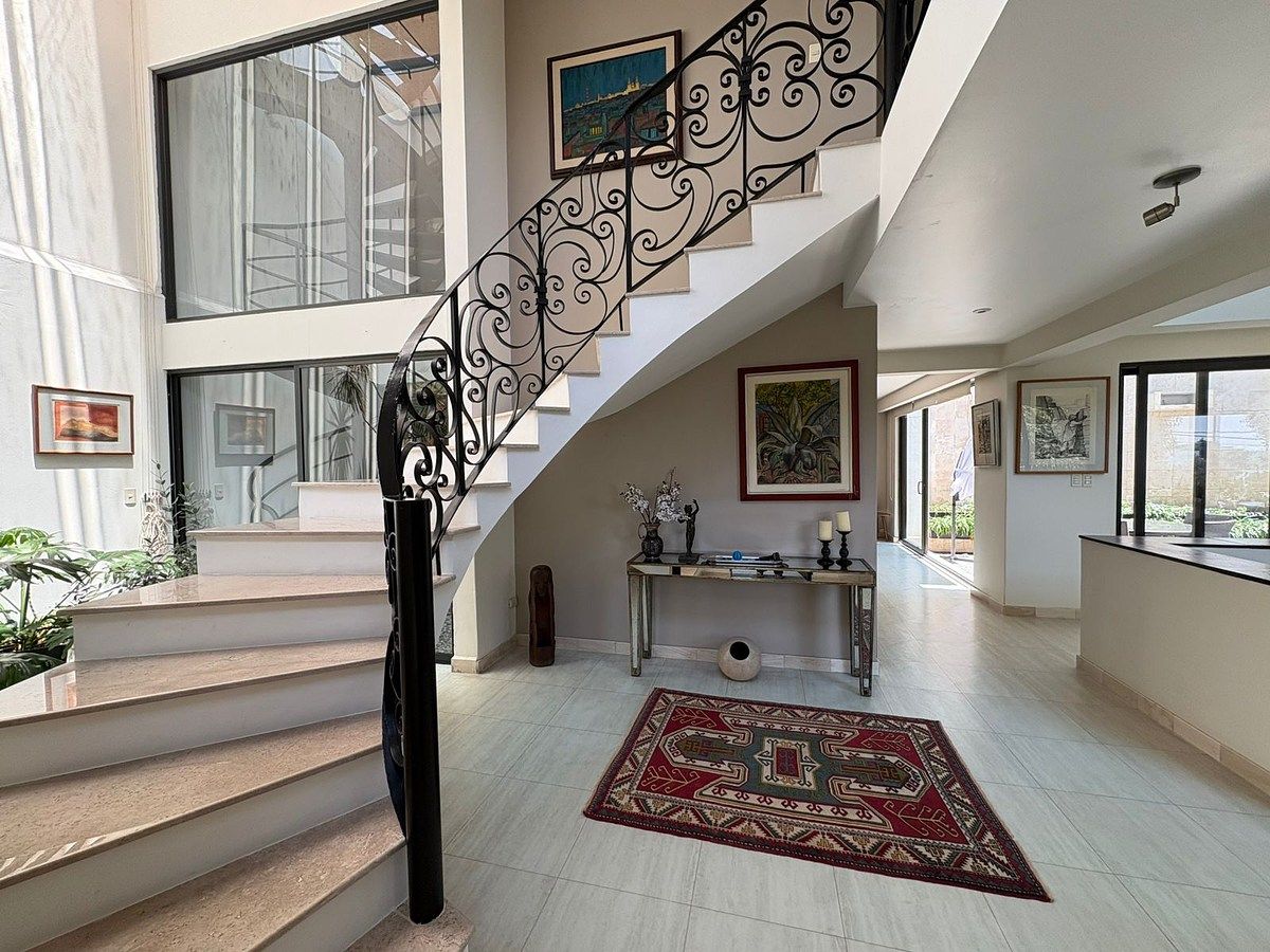 Casa en Venta en Lomas de Vista Hermosa, foto 1 de 41