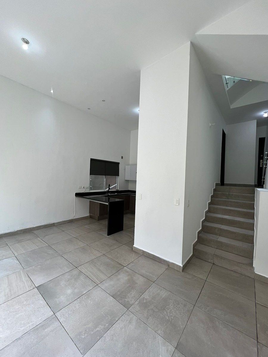 House in Paseo del Vergel, Monterrey, photo 3 of 28