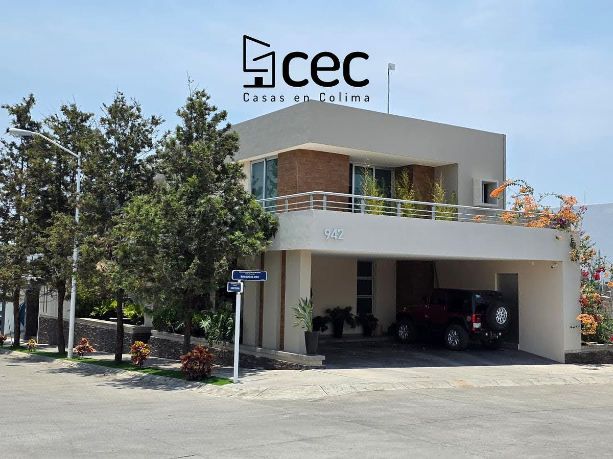 Residencia en Venta, 2 Plantas, 4 Recámaras, 3.5 Baños, Cochera para 3 Autos