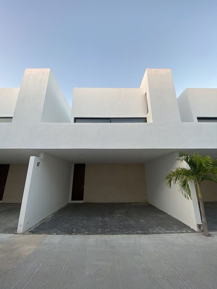 TOWNHOUSE SEMI AMUEBLADO EN RENTA  EN  TEMOZÓN NORTE, CERCA DE UNIV. MARISTA, foto 1 de 28