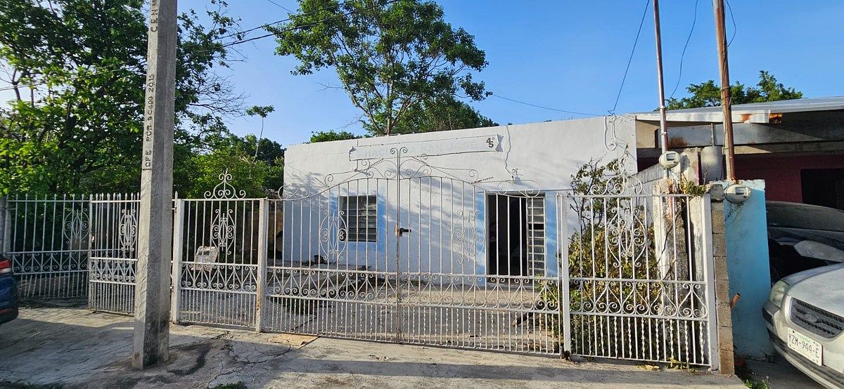 CASA EN VENTA 3 RECAMARAS PARA REMODELAR MERIDA CENTRO ITZAES (AVC-2838), foto 1 de 14