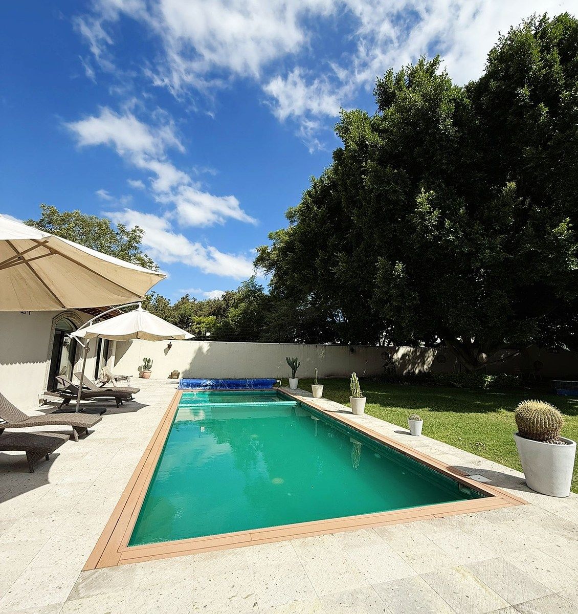 Residencia de Lujo de 1 Planta con Alberca en Jurica, Querétaro, foto 1 de 18