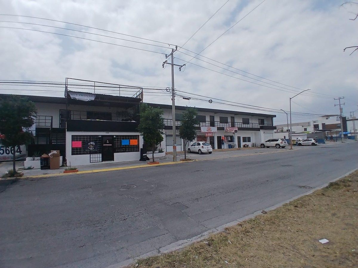 Retail Space in Misión Santa Cruz, Guadalupe, photo 2 of 7