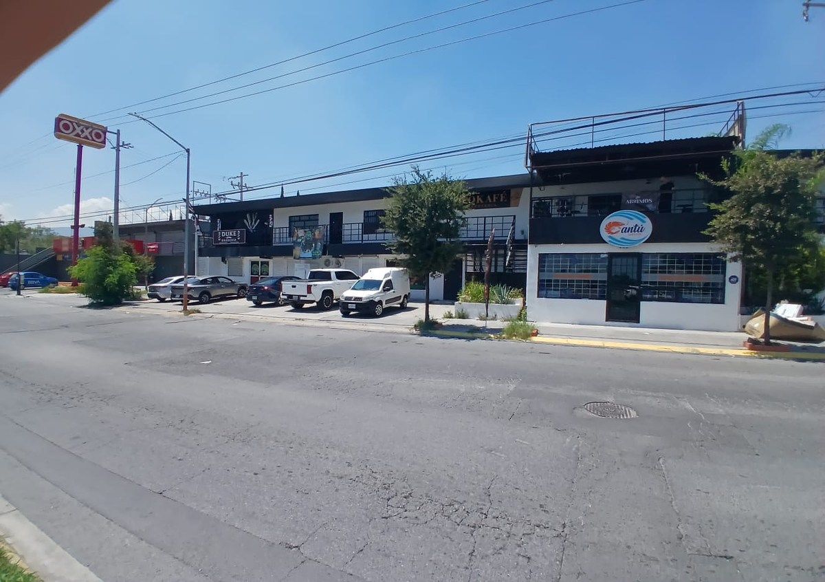 Retail Space in Misión Santa Cruz, Guadalupe, photo 3 of 7