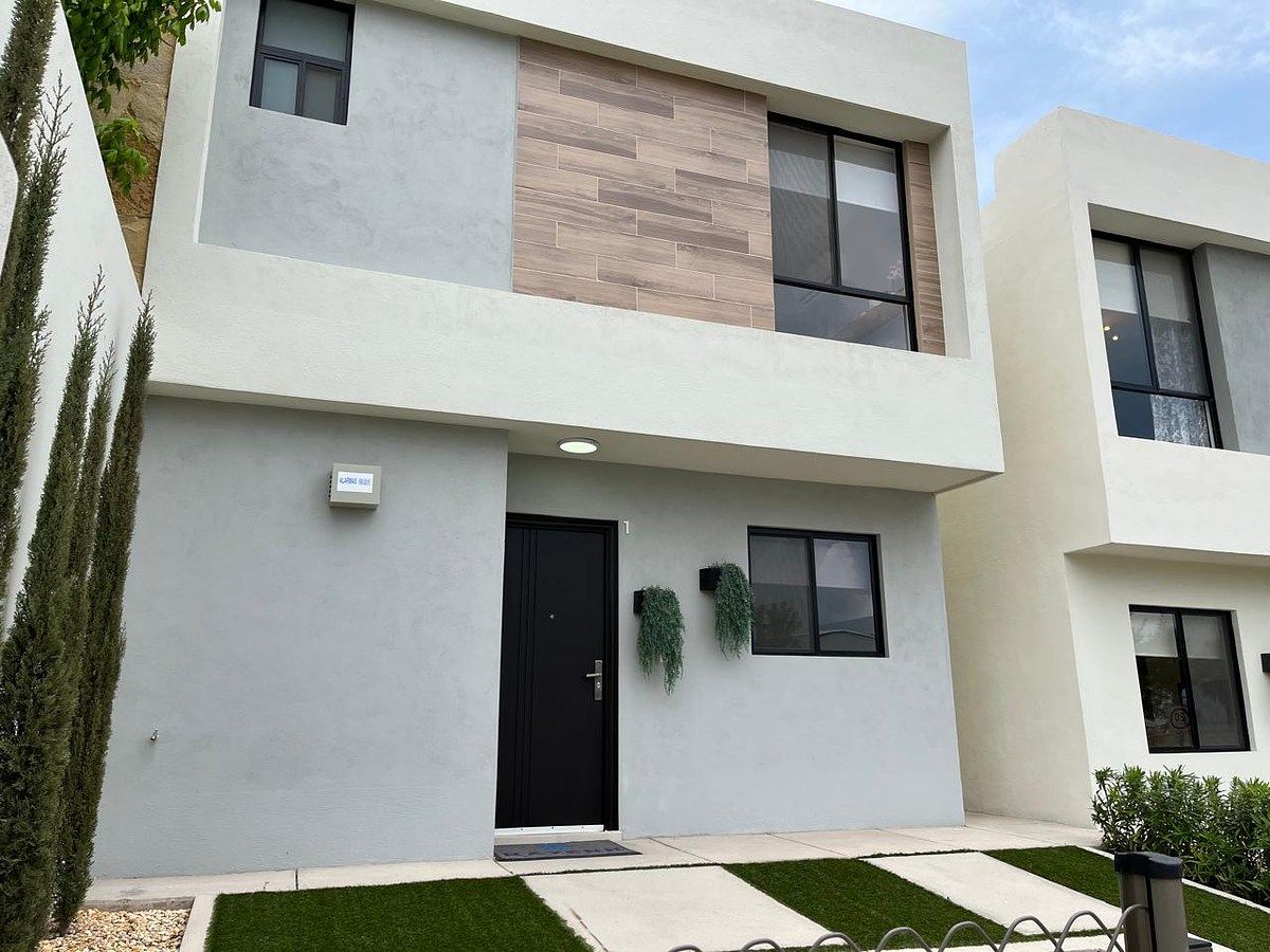 Zakia, Estrena Casa Nueva, foto 1 de 25
