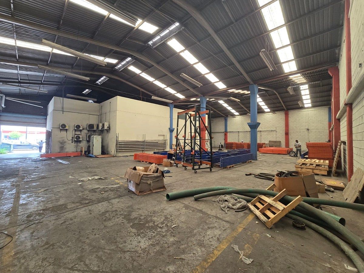 Bodega comercial en Mitras Centro, Monterrey, foto 12 de 13