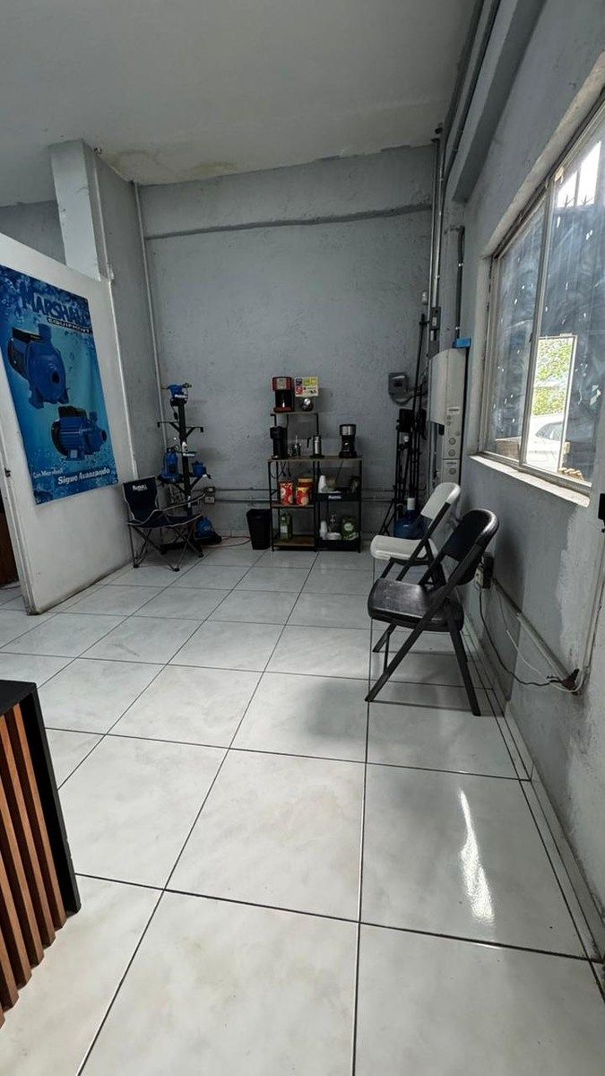 Galpão comercial em Quinta Velarde, Guadalajara, foto 12 de 17