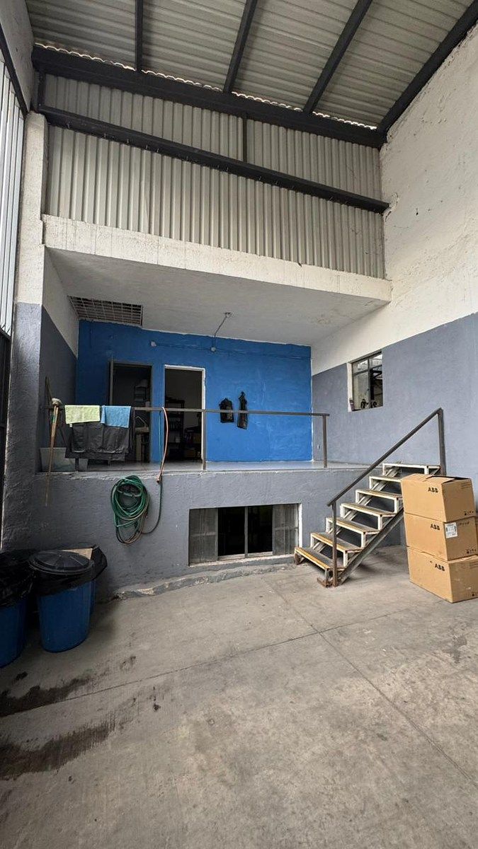 Galpão comercial em Quinta Velarde, Guadalajara, foto 17 de 17
