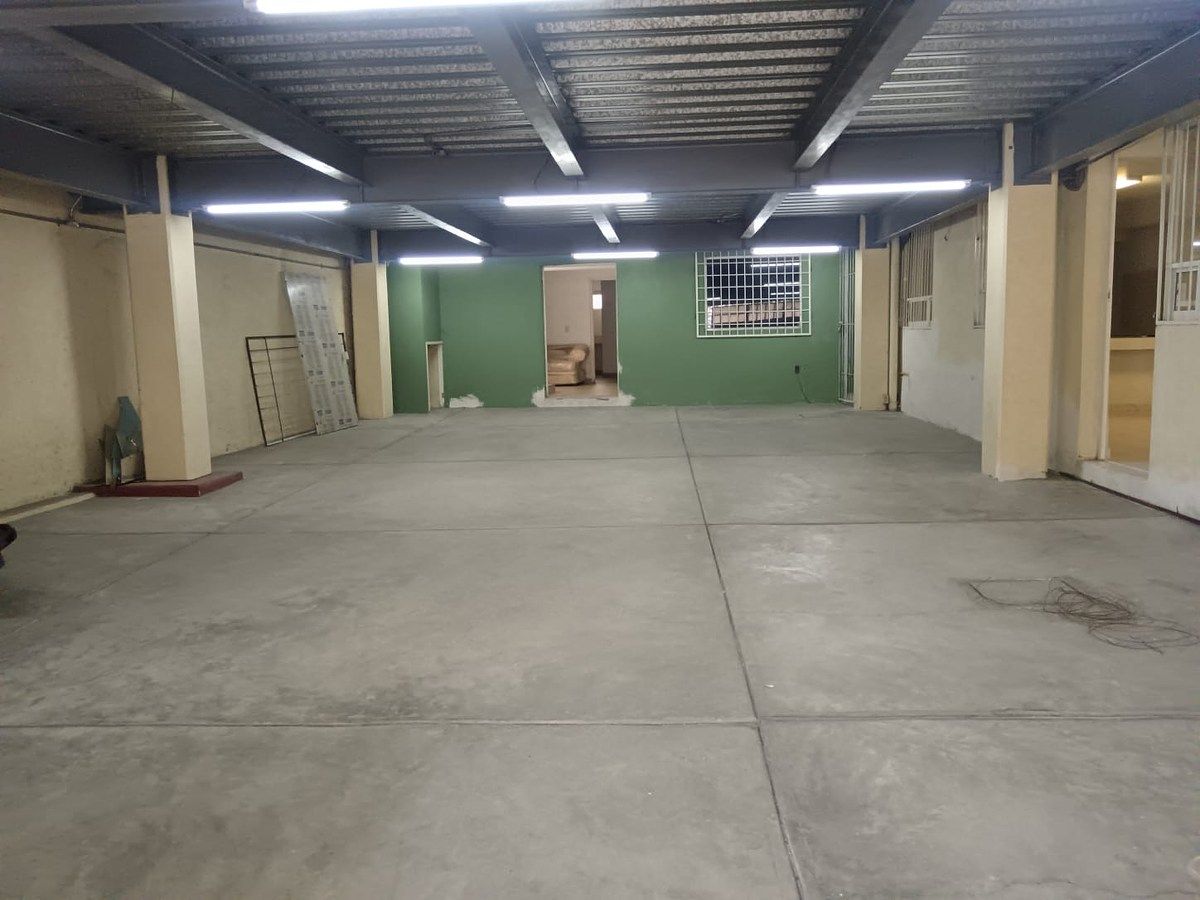 Building in Santiago, Coyotepec, photo 4 of 21