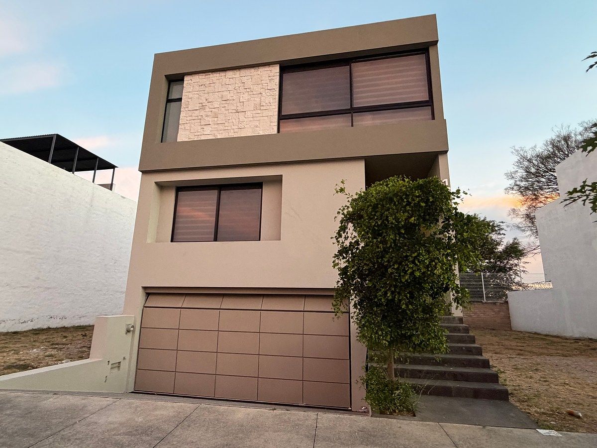 Casa en Venta Punto Sur Este, foto 1 de 15