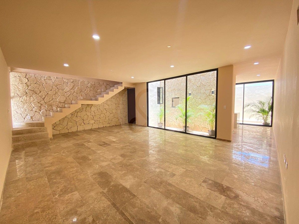 House in Gran Santa Fe, Mérida, photo 2 of 30