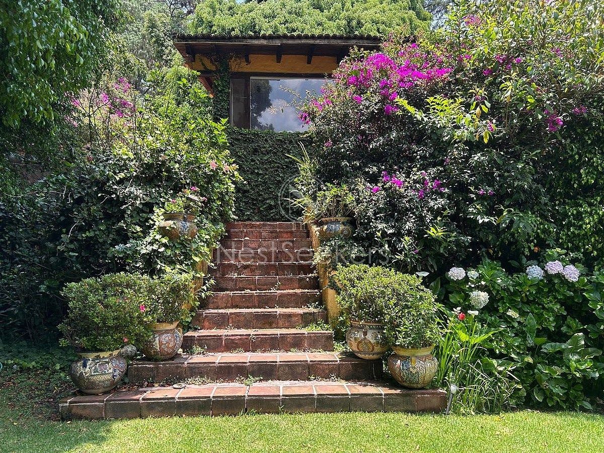 House in Avándaro, Valle de Bravo, photo 2 of 21