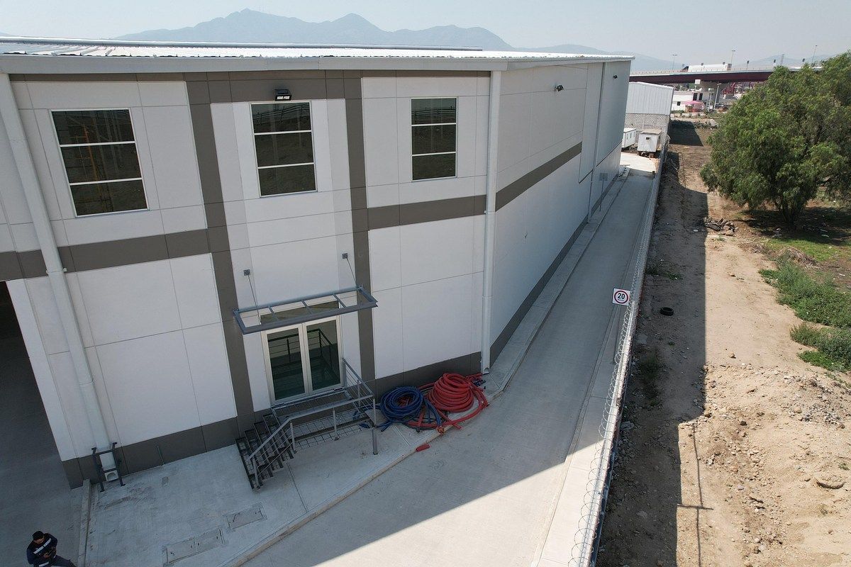 Industrial Building in San Antonio Xahuento, Tultepec, photo 2 of 11