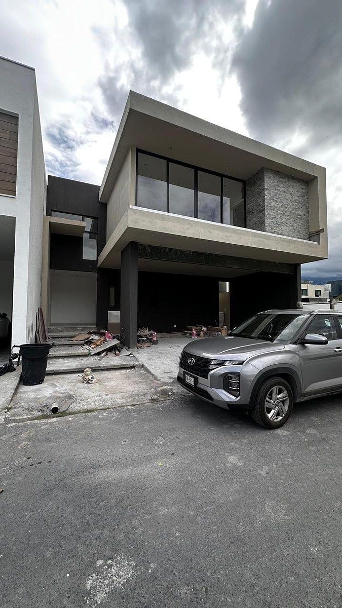 Casa em Amorada Privada Residencial, Santiago, foto 2 de 19