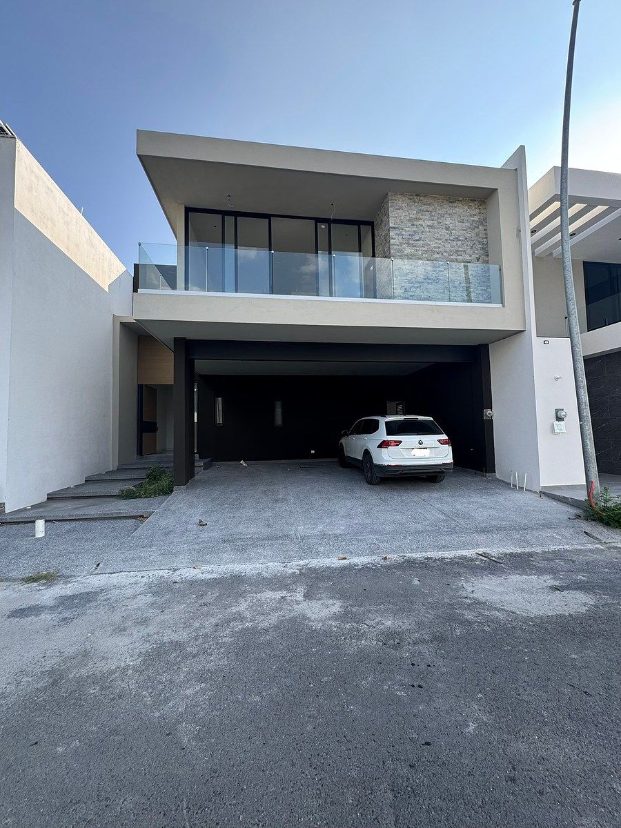 CASA À VENDA NA ZONA SANTIAGO NOVO LEÃO, foto 1 de 28