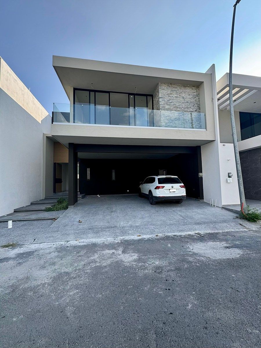 Casa em Amorada Privada Residencial, Santiago, foto 2 de 28