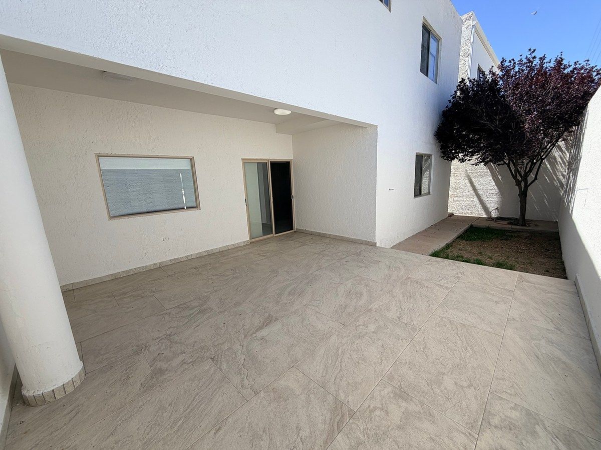 House in La Cantera, Chihuahua, photo 7 of 23