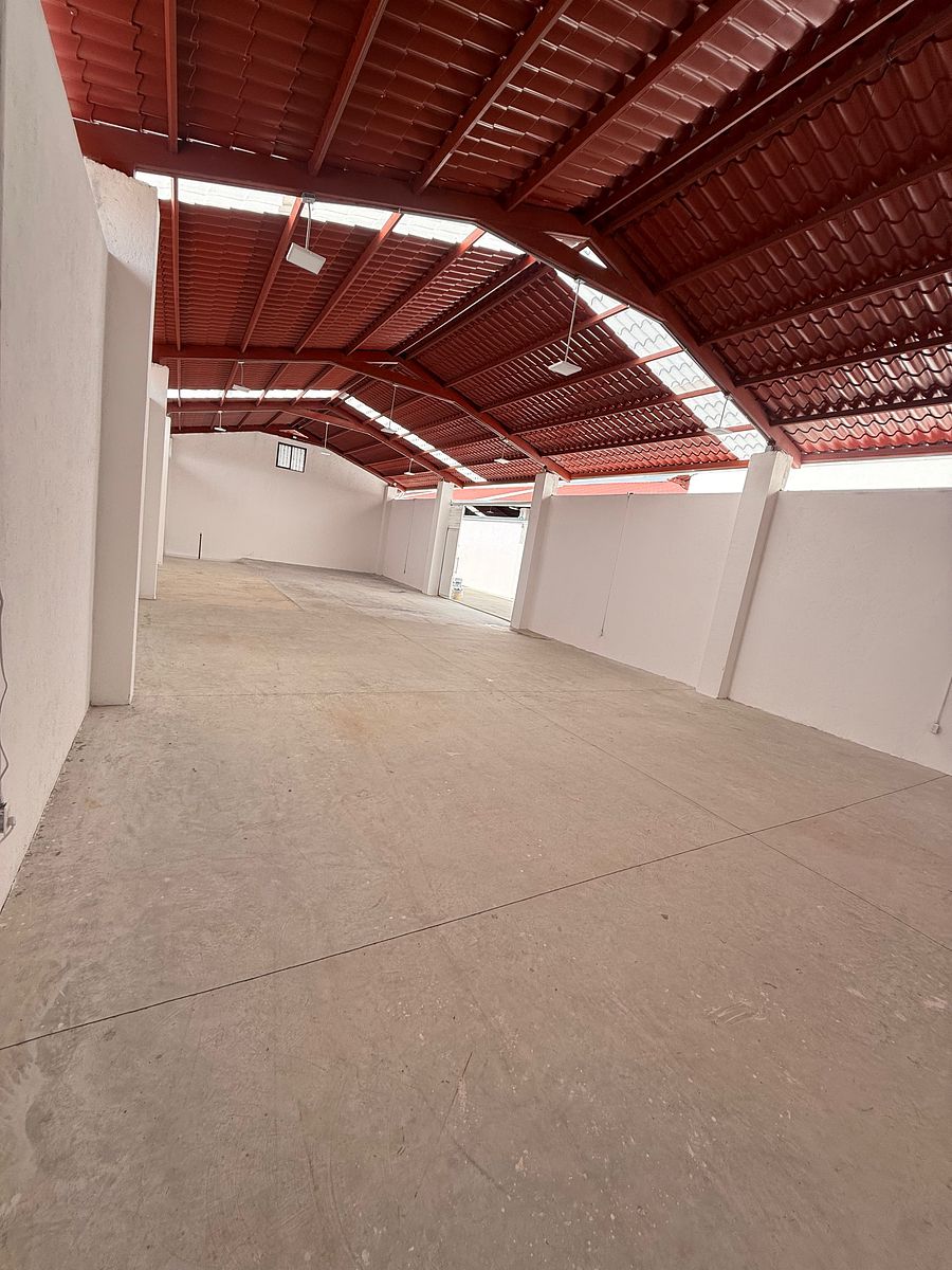 Bodega comercial en Jardines de Zoquipa, Cuernavaca, foto 5 de 9