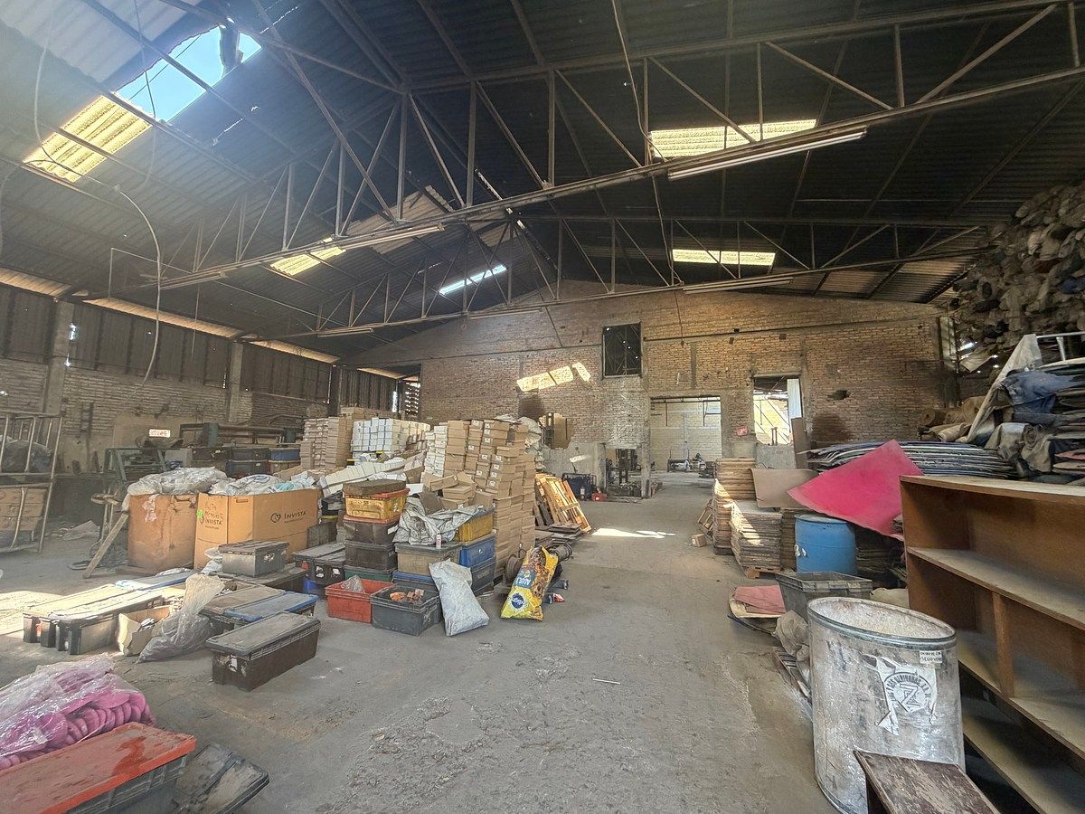 Galpão industrial em La Nogalera, Guadalajara, foto 15 de 16