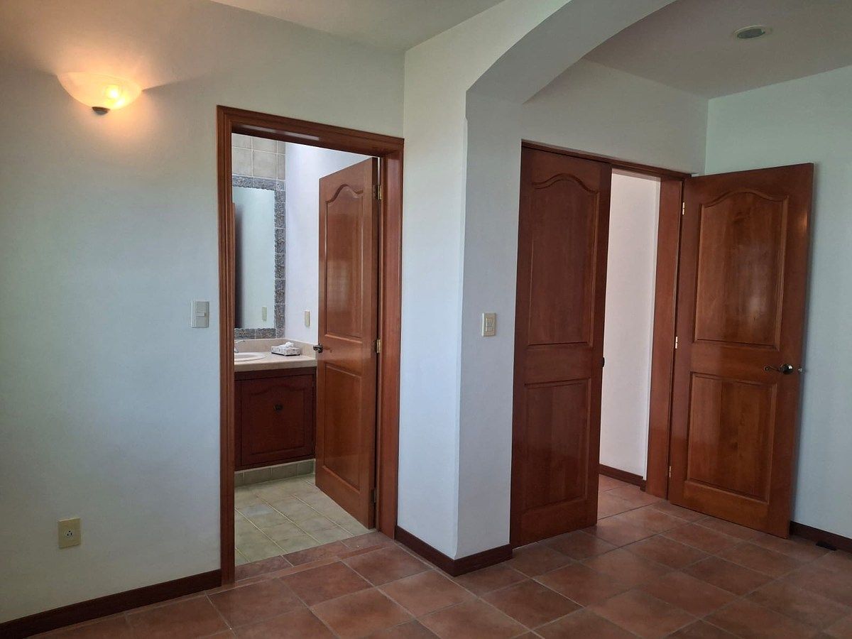 House in Gated Community in Fraccionamiento El Campanario, Querétaro, photo 14 of 45