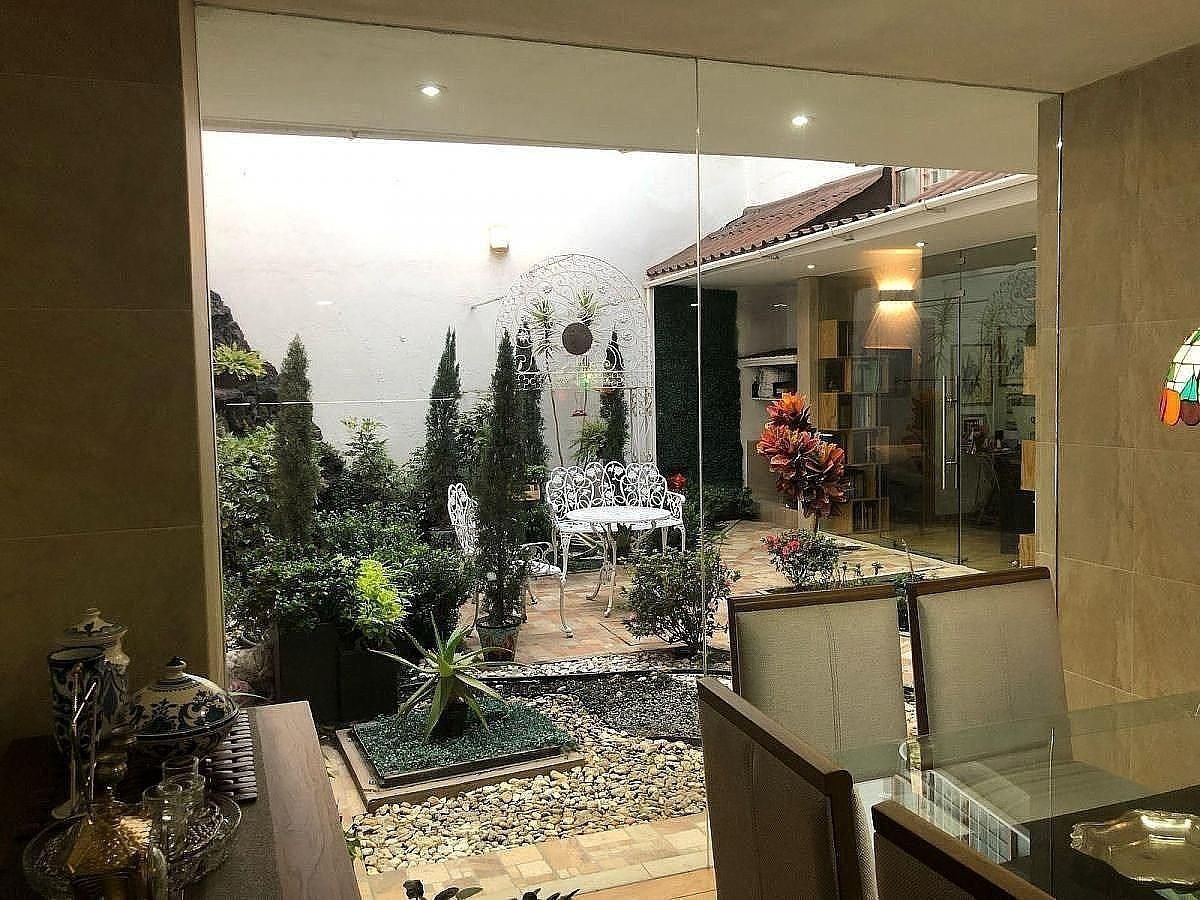 INVESTMENT HOUSE NEAR OASIS- COYOACAN, photo 1 of 27