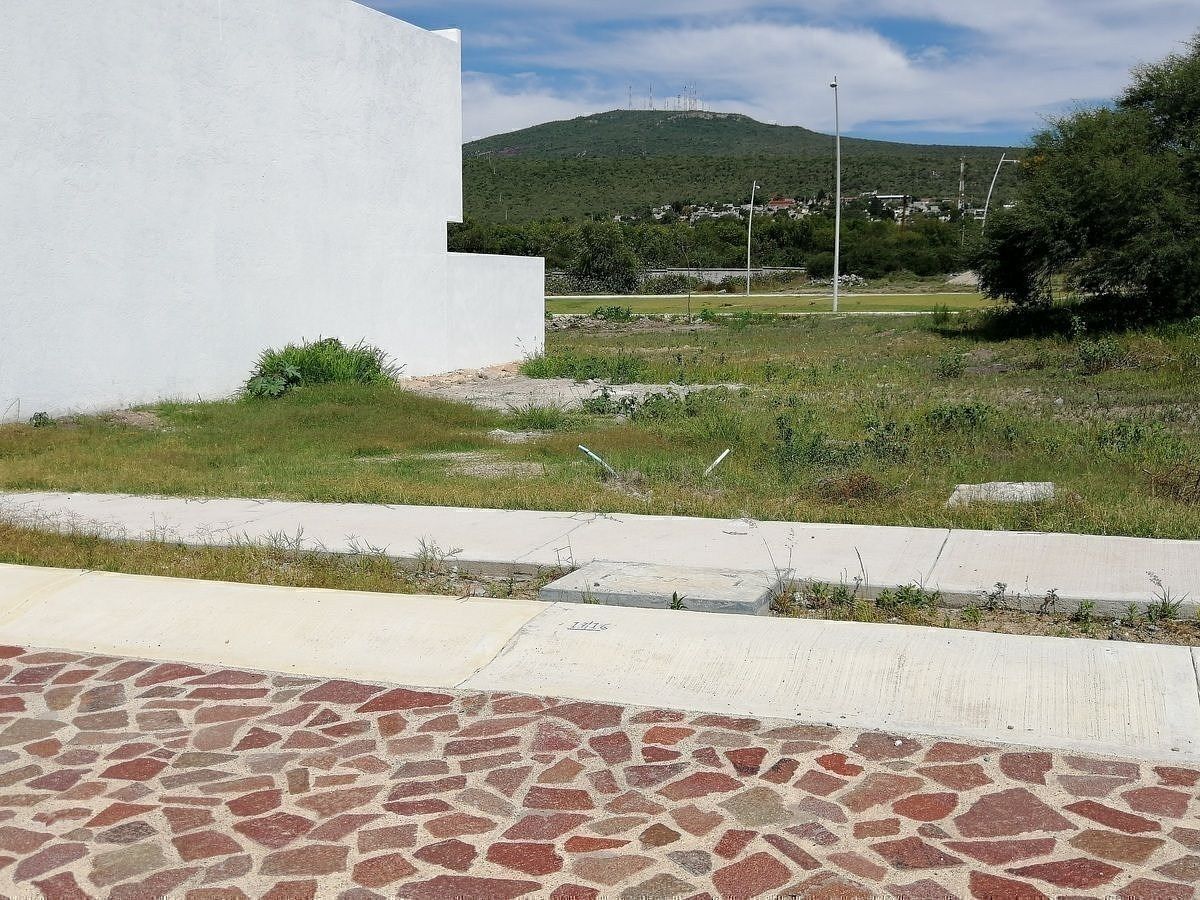 EL ENCINO GOLF RESIDENCIAL TERRENAZO 200 MTS. $4,000 MT. $800,000 - foto 5
