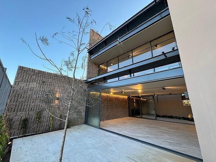ESTRENA ESPECTACULAR RESIDENCIA 250 MTS CONSTRUIDOS VISTA AL LAGO